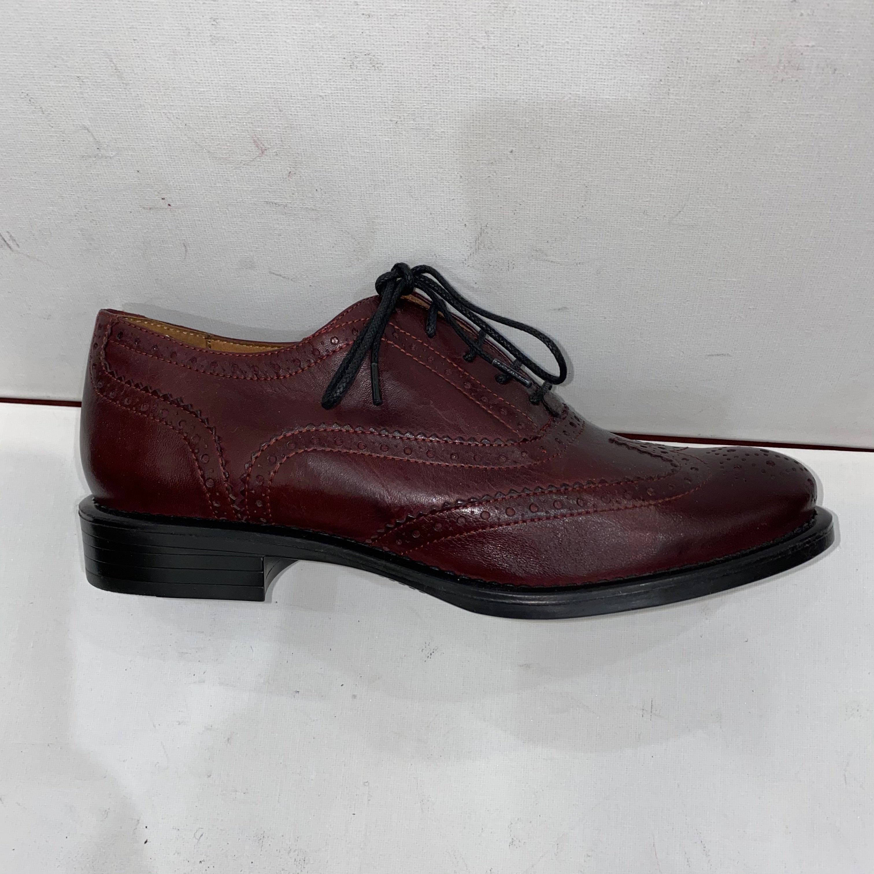 FLAT SHOES