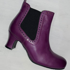 ANKLE BOOTS