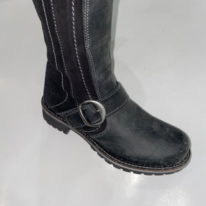 TALL BOOTS